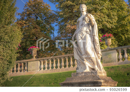 Luxembourg gardens with sculpture at springtime, Paris, France 93026599