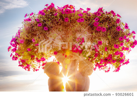 Sunrays between cherubins and flowers vase pot, Paris, France Sunrays between cherubins and flowers vase pot, Paris, France 93026601