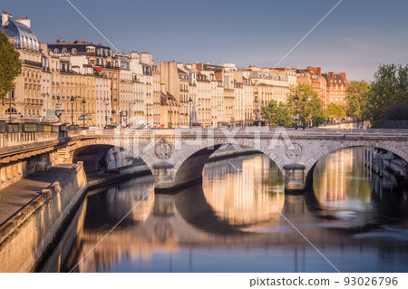Pont Neuf and Seine river in Paris at clear sunrise, France 93026796