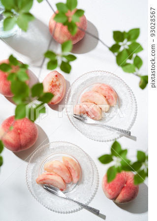 Akatsuki from Fukushima, cut and served on a plate 93028567