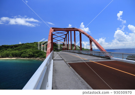Ikei Ohashi Bridge: A scenic spot connecting Ikei Island and Miyagi Island (photographed in August 2022) Ikei Ohashi Bridge: A scenic spot connecting Ikei Island and Miyagi Island (photographed in August 2022) 93030970