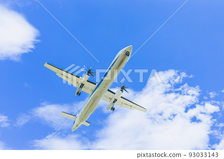 "Airplane" Bombardier DHC-8 Dash 8 (DHC-8-400) 93033143