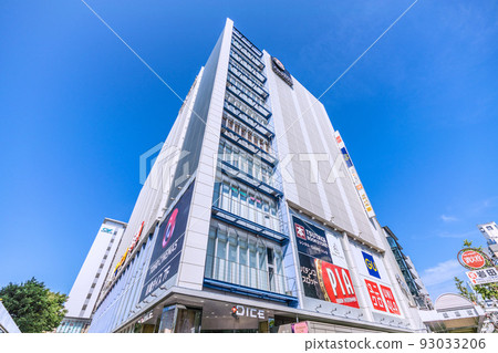 日本川崎市景觀 川崎站東口川崎骰子景觀 日本川崎市景觀 川崎站東口川崎骰子景觀 93033206
