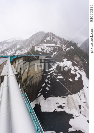 黑部大壩雪四月 93033353