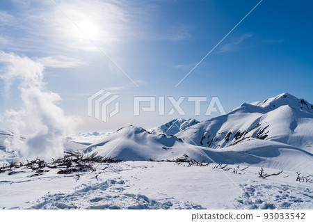 Tateyama winter mountaineering Tateyama winter mountaineering 93033542