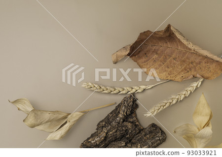 Flat lay composition with autumn leaves and wheat spikelets, Natural nude, beige Flat lay composition with autumn leaves and wheat spikelets, Natural nude, beige 93033921