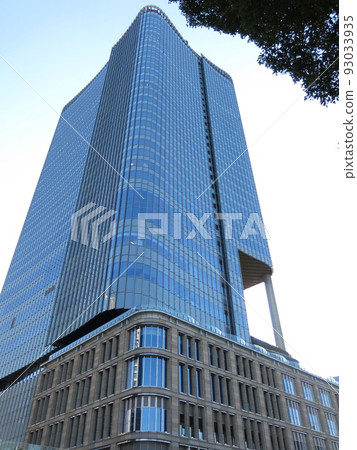 從日比谷街看到的東京中城日比谷 從日比谷街看到的東京中城日比谷 93033935