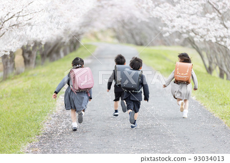 入學典禮形象 運行一年級學生 93034013