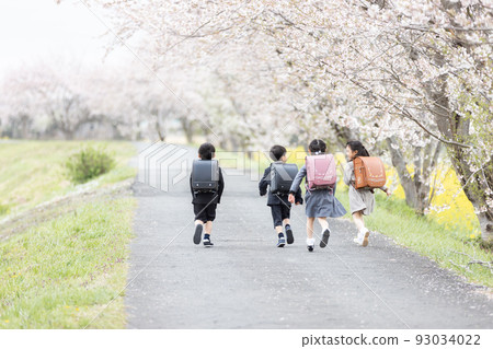 入學典禮形象 運行一年級學生 入學典禮形象 運行一年級學生 93034022