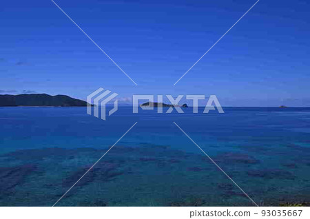 Eniya remote island seen from Amami Oshima 93035667