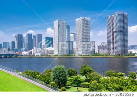 "Tokyo" Scenery of the tower apartment in Harumi, Tokyo Bay Area 93036589