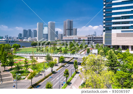 東京灣區晴海塔公寓的“東京”風光 東京灣區晴海塔公寓的“東京”風光 93036597