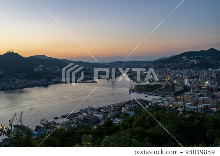 被選為世界三大夜景之一的長崎鍋寒山夜景 93039839