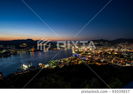 The night view from Mt. Nabekanmuri in Nagasaki, which has been selected as one of the world's top three night views The night view from Mt. Nabekanmuri in Nagasaki, which has been selected as one of the world's top three night views 93039857