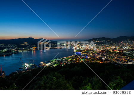 The night view from Mt. Nabekanmuri in Nagasaki, which has been selected as one of the world's top three night views The night view from Mt. Nabekanmuri in Nagasaki, which has been selected as one of the world's top three night views 93039858