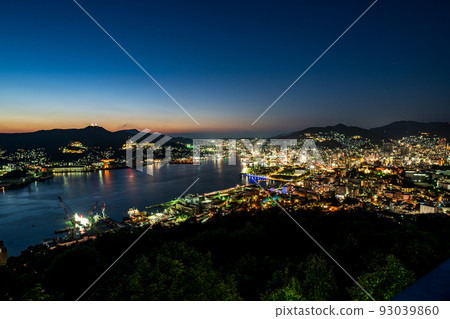 被選為世界三大夜景之一的長崎鍋寒山夜景 93039860