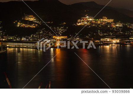 The night view from Mt. Nabekanmuri in Nagasaki, which has been selected as one of the world's top three night views The night view from Mt. Nabekanmuri in Nagasaki, which has been selected as one of the world's top three night views 93039866