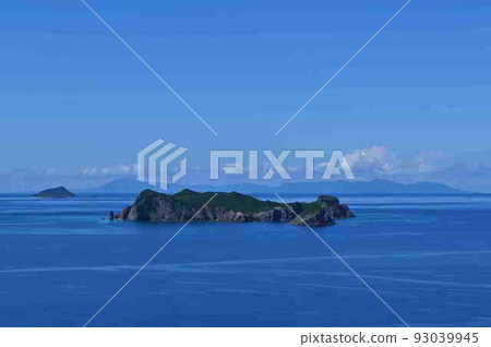 Eniya remote island seen from Amami Oshima Eniya remote island seen from Amami Oshima 93039945