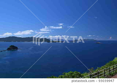 Eniya remote island seen from Amami Oshima Eniya remote island seen from Amami Oshima 93039947