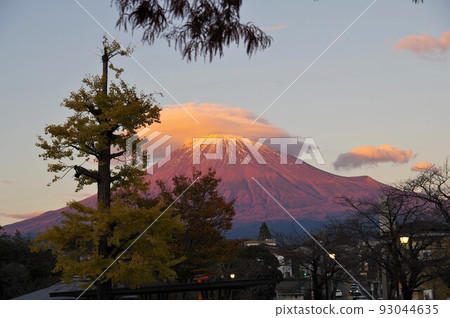 Red Fuji and Umbrella Cloud 3 Red Fuji and Umbrella Cloud 3 93044635