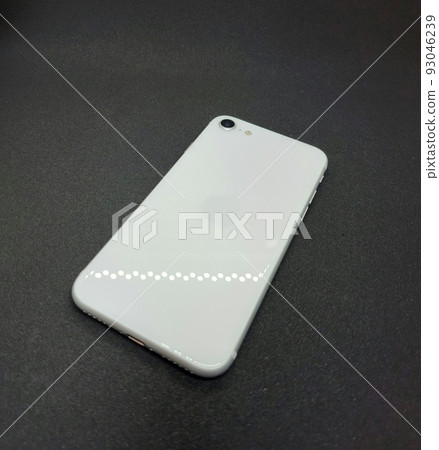 白色智能手機 93046239