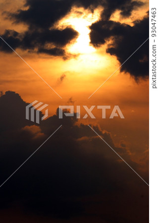 A sunset 93047463