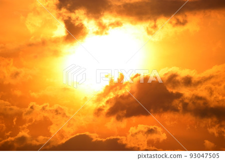 A sunset 93047505