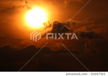 A sunset 93047563