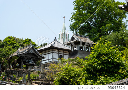 寺廟和教堂的視圖 寺廟和教堂的視圖 93047824