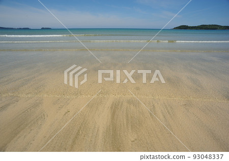 Ebb tide beach 93048337