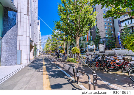Kawasaki cityscape in Japan Corona disaster... Pedestrian lane and bicycle lane in front of Kawasaki city tax office = August 9 Kawasaki cityscape in Japan Corona disaster... Pedestrian lane and bicycle lane in front of Kawasaki city tax office = August 9 93048654