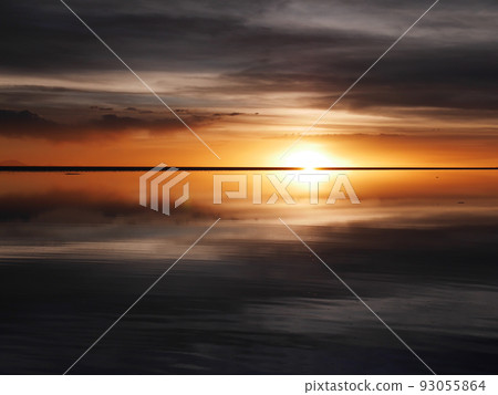 烏尤尼鹽湖日落㉞ 烏尤尼鹽湖日落㉞ 93055864