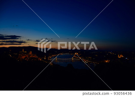 匈牙利布達佩斯蓋勒特山全景 93056436