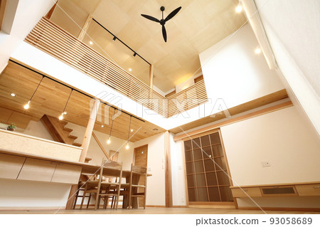 時尚的客廳餐廳廚房形象 時尚的客廳餐廳廚房形象 93058689