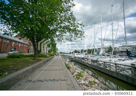 圖爾庫，芬蘭第三大城市 沿著奧拉河漫步 93060911