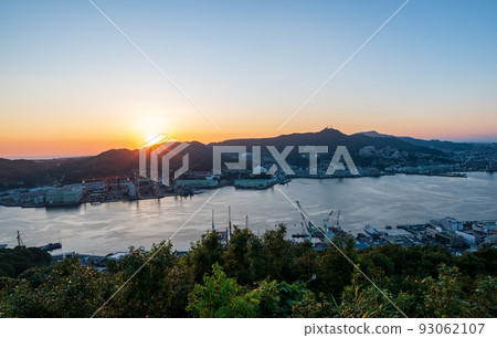 The night view from Mt. Nabekanmuri in Nagasaki, which has been selected as one of the world's top three night views The night view from Mt. Nabekanmuri in Nagasaki, which has been selected as one of the world's top three night views 93062107