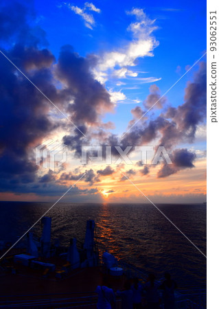 sky over the sea 93062551