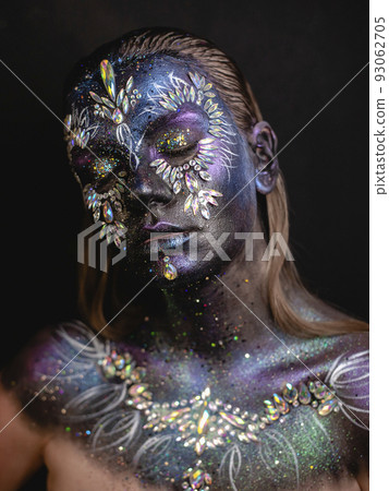Fantasy face art makeup girl Fantasy face art makeup girl 93062705