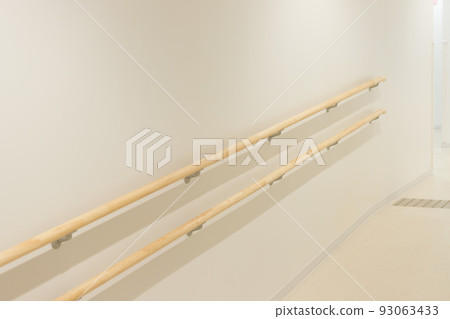 Barrier-free handrails inside the building Barrier-free handrails inside the building 93063433