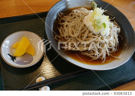 世界文化遺產岐阜縣白川鄉合掌造村的蕎麥麵餐廳野村的山藥泥蕎麥麵 世界文化遺產岐阜縣白川鄉合掌造村的蕎麥麵餐廳野村的山藥泥蕎麥麵 93063813