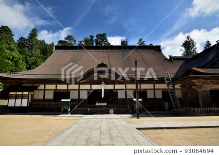高野山小本山金剛寺(正門)【和歌山縣高野町】 高野山小本山金剛寺(正門)【和歌山縣高野町】 93064694