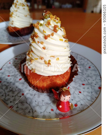 陽光下閃耀的甜美誘惑 陽光下閃耀的甜美誘惑 93066105