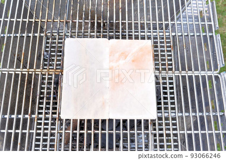 rock salt plate rock salt plate 93066246