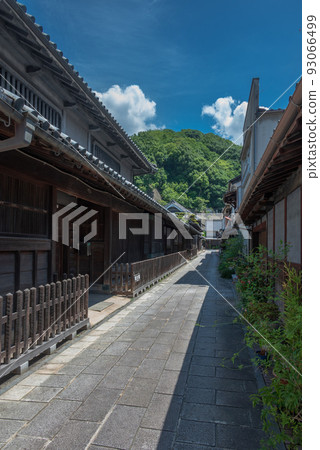 Quiet Takehara Townscape Preservation District with Old Townscapes Quiet Takehara Townscape Preservation District with Old Townscapes 93066499