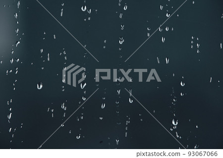 城市下雨的形象 93067066