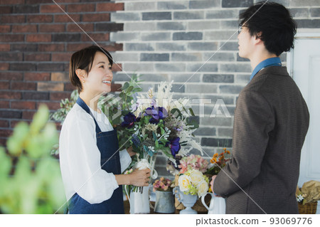 Flower shop customer service male 93069776