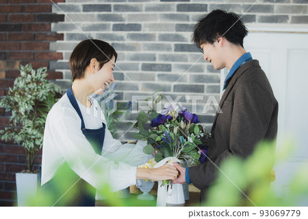 Flower shop customer service male Flower shop customer service male 93069779