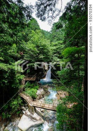 Ryujin Falls in Nakatsugawa City, Gifu Prefecture 93070394
