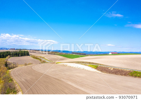 Scenery of Biei in spring (Biei Town, Hokkaido) Scenery of Biei in spring (Biei Town, Hokkaido) 93070971