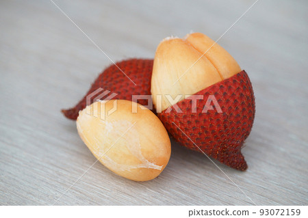 Fresh tropical fruit Salak or snake fruit 93072159